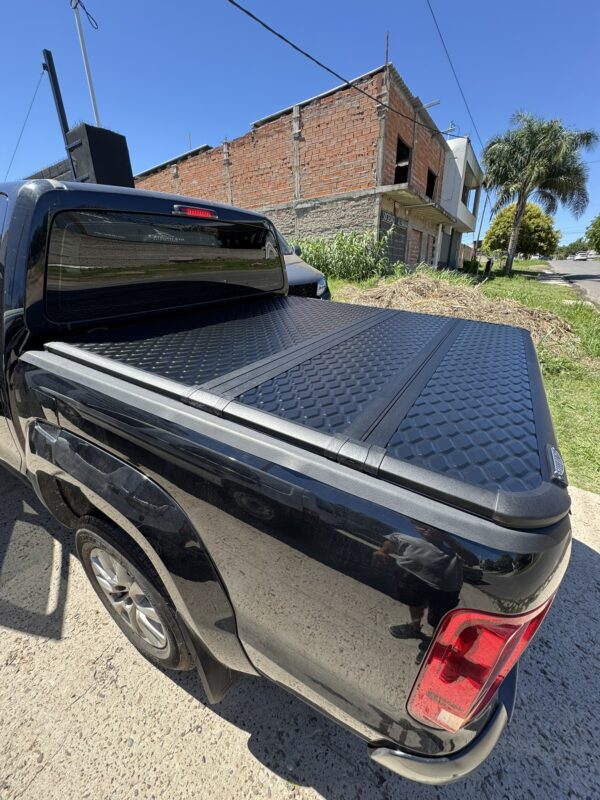 Tapa rigida Steeltiger