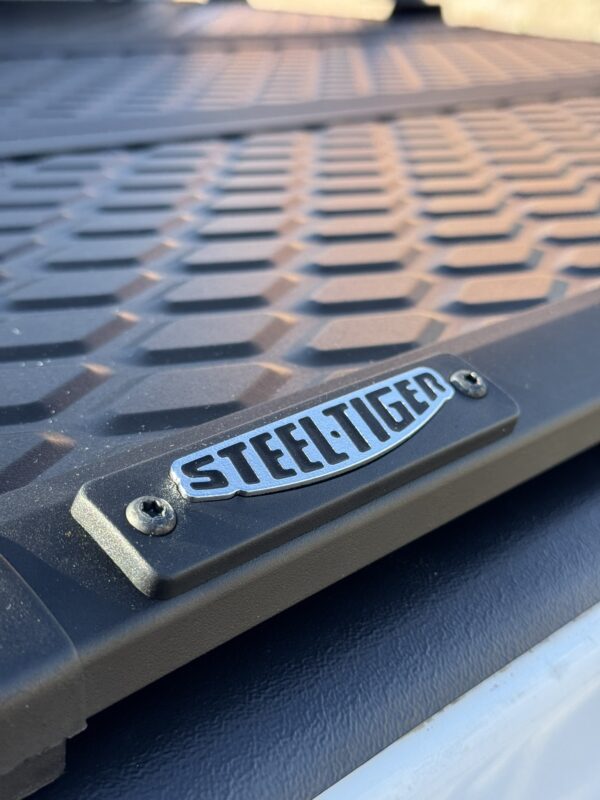 Tapa rigida Steeltiger