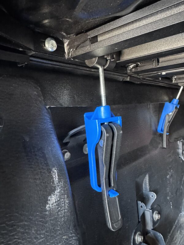 Tapa rigida Steeltiger