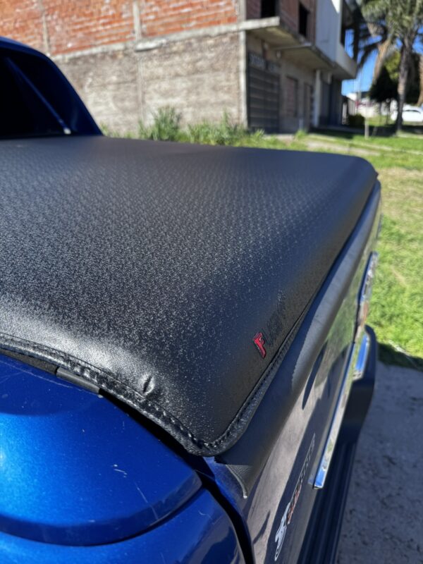 Lona Flash cover Force