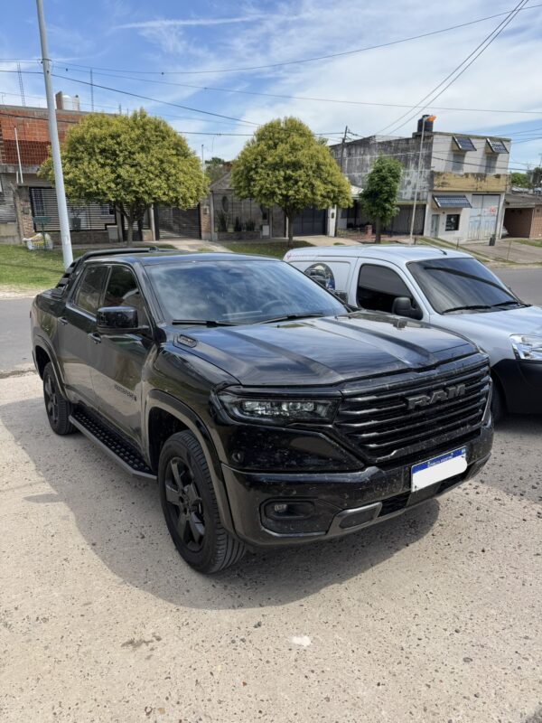 Estribos Steeltiger Blacktrend punteras de acero