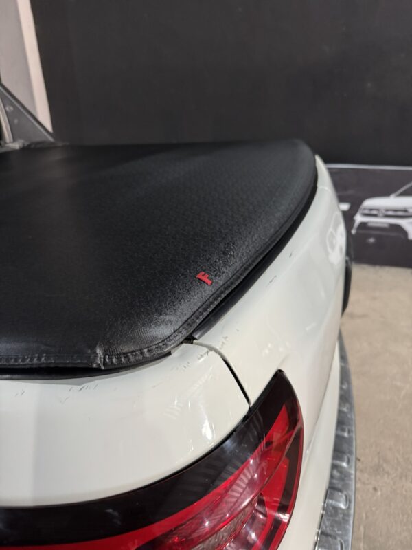 Lona Flash cover Force