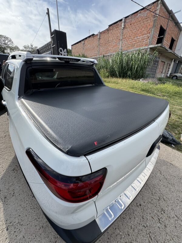 Lona Flash cover Force