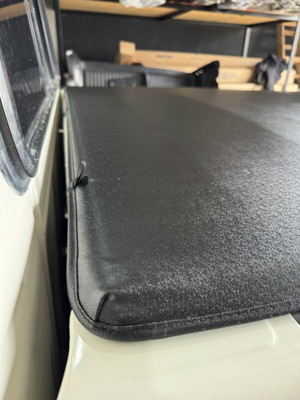 Lona Flash cover Force F100