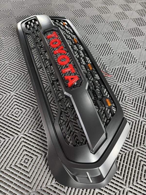 Parrilla tipo Hilux GR