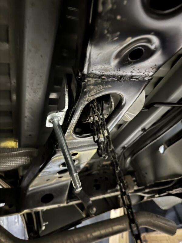 Traba de auxilio Steeltiger