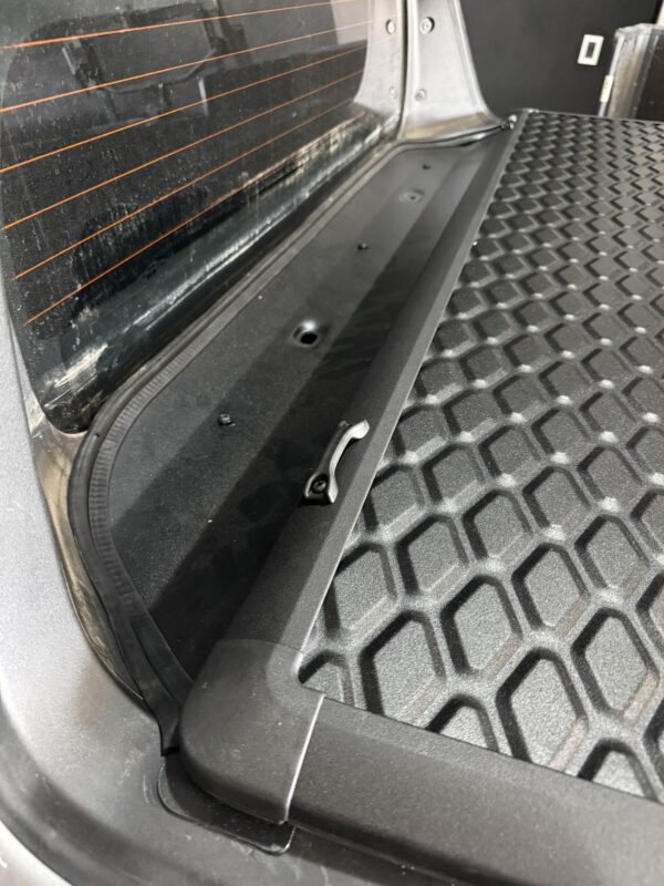 Tapa rigida Steeltiger