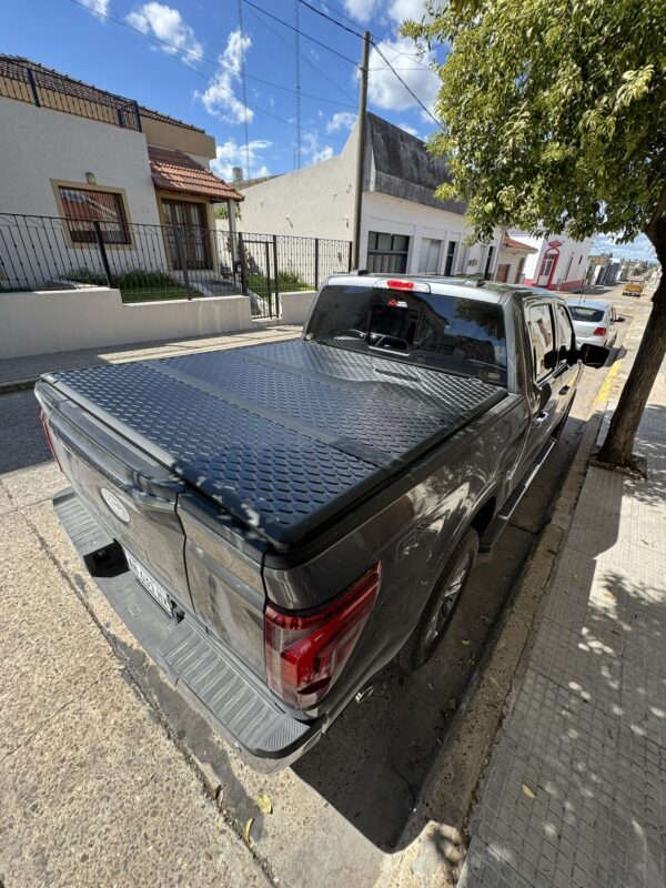 Tapa rígida Steeltiger