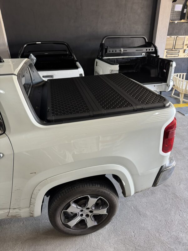 Tapa rigida Steeltiger