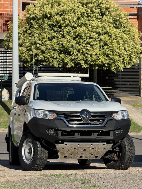 Bumper delantero Rhino Alaskan