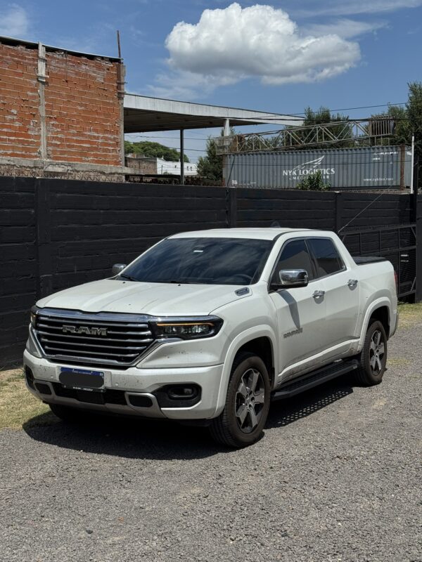 Estribos Steeltiger Blacktrend punteras de plastico